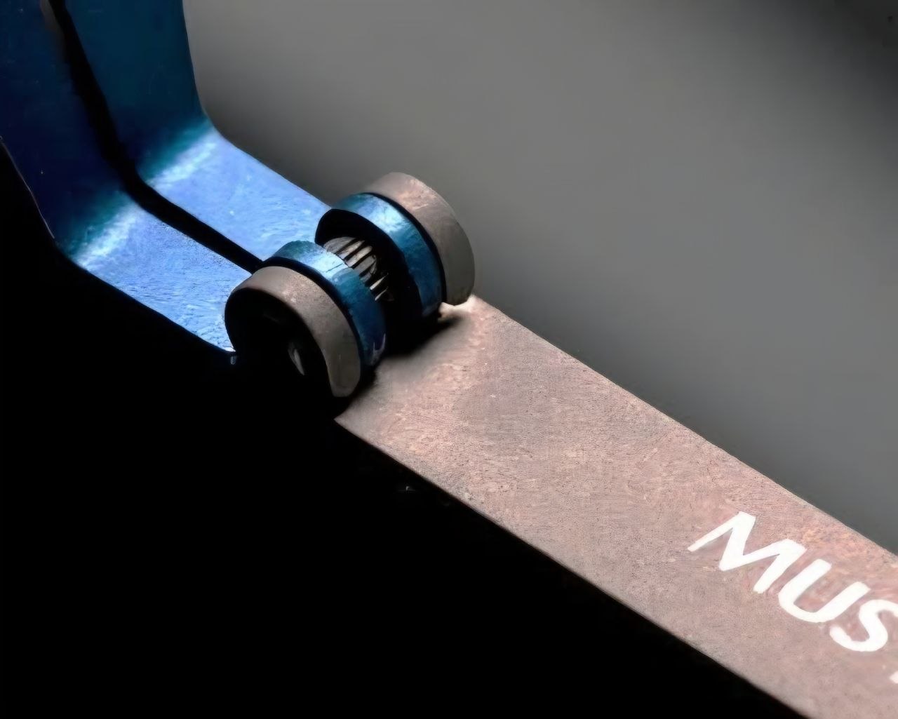 Close-up of the MUST by GRAFIX rolling pin hinge